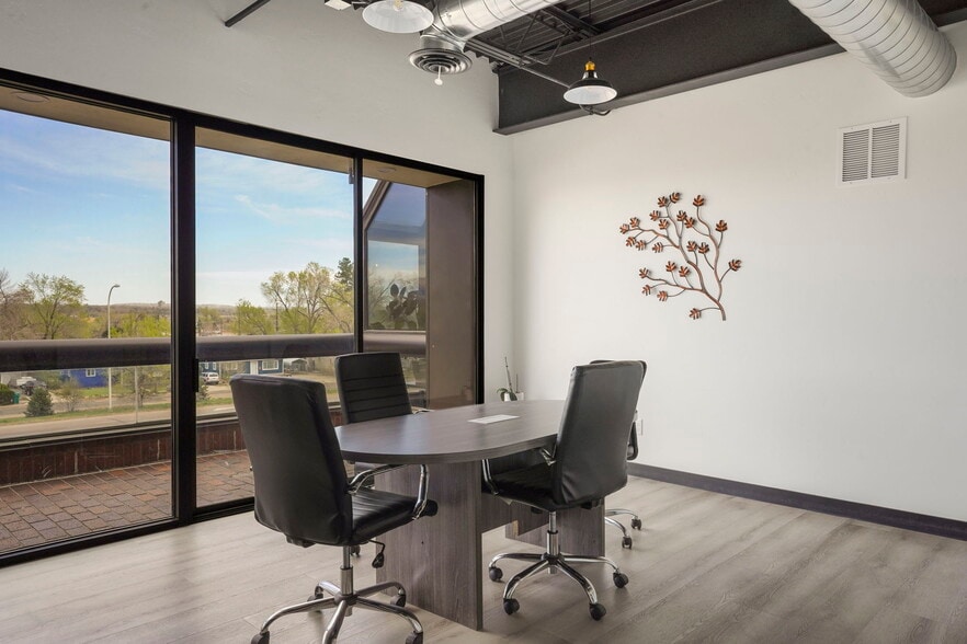 More Photos Of 1287 Lake Plaza Dr, Colorado Springs Office For Sale
