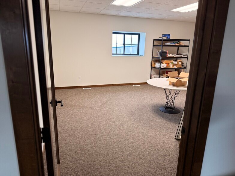 More Photos Of 5936 53rd Ave, Fargo Warehouse For Sale