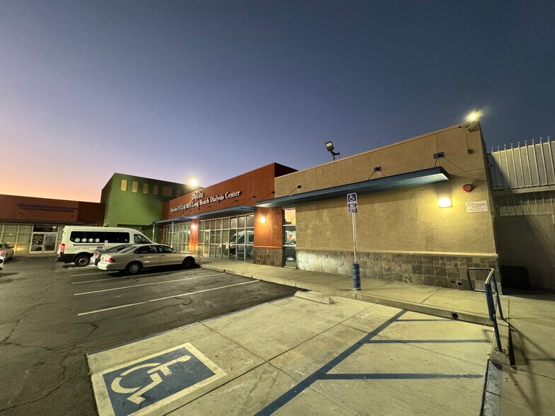 More Photos Of 1075 E Pacific Coast Hwy, Long Beach Storefront Retail Office For Sale