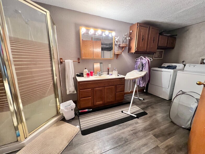 More Photos Of 409 N Commercial Ave, Wallace Apartments For Sale