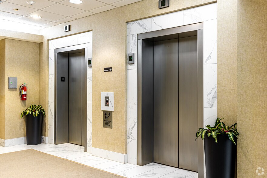 More Photos Of 10901 W 84th Ter, Lenexa Office For Sale