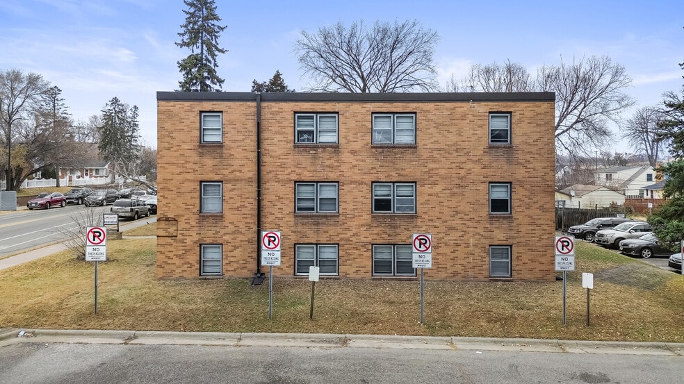 More Photos Of 6141 Nicollet Ave S, Minneapolis Apartments For Sale