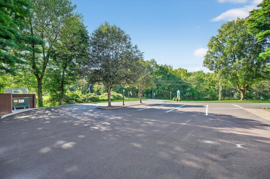 More Photos Of 1436 NY-52 Rt, Fishkill Office For Sale