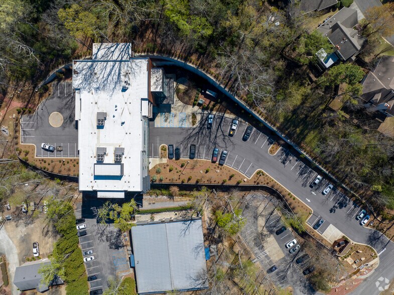 More Photos Of 2101 Old Columbiana Rd, Vestavia Hills Office For Lease