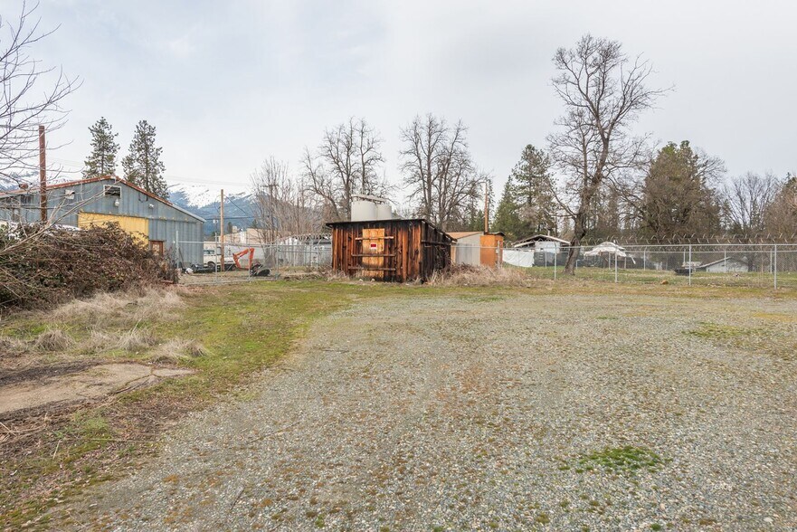 More Photos Of 1081 Main St, Weaverville Fast Food For Sale