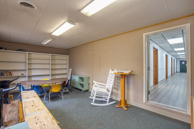 More Photos Of 510 Rosebank Ave, Nashville Schools For Lease