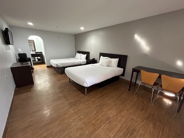 More Photos Of 125 Rushing Rd W, Denham Springs Hotel For Sale