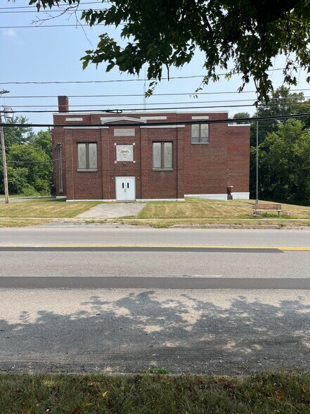 Primary Photo Of 642 S Main St, Central Square Office Residential For Lease
