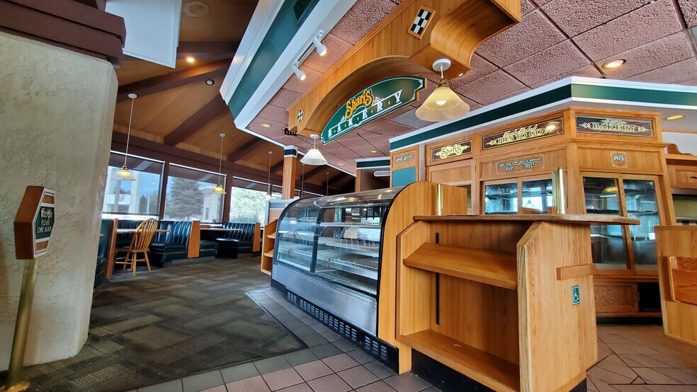 More Photos Of 331 W Ironwood Dr, Coeur d'Alene Restaurant For Lease