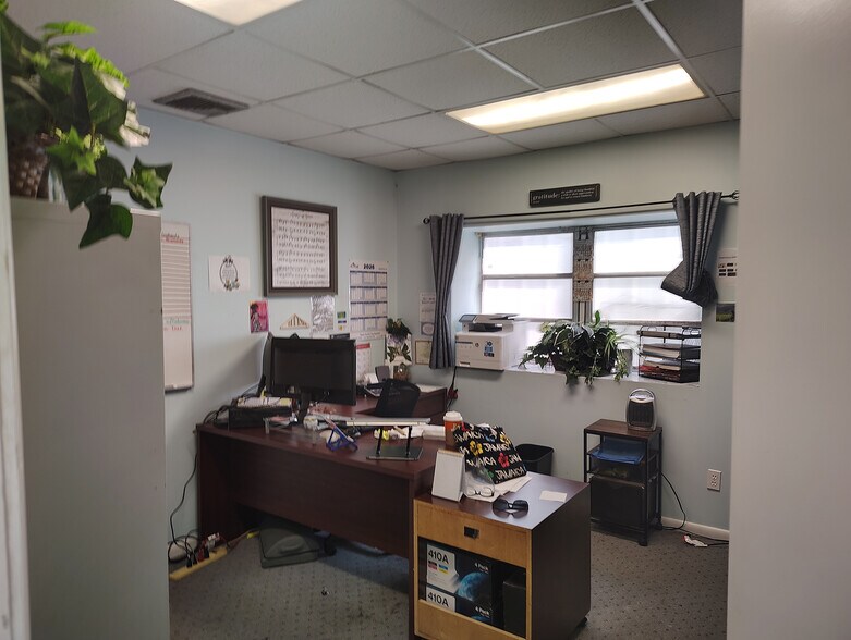 More Photos Of 1237 Grose Rd, Fort Pierce Warehouse For Sale