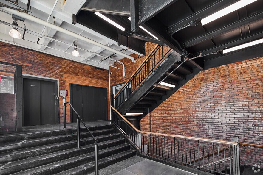 More Photos Of 890 Garrison Ave, Bronx Office For Sale