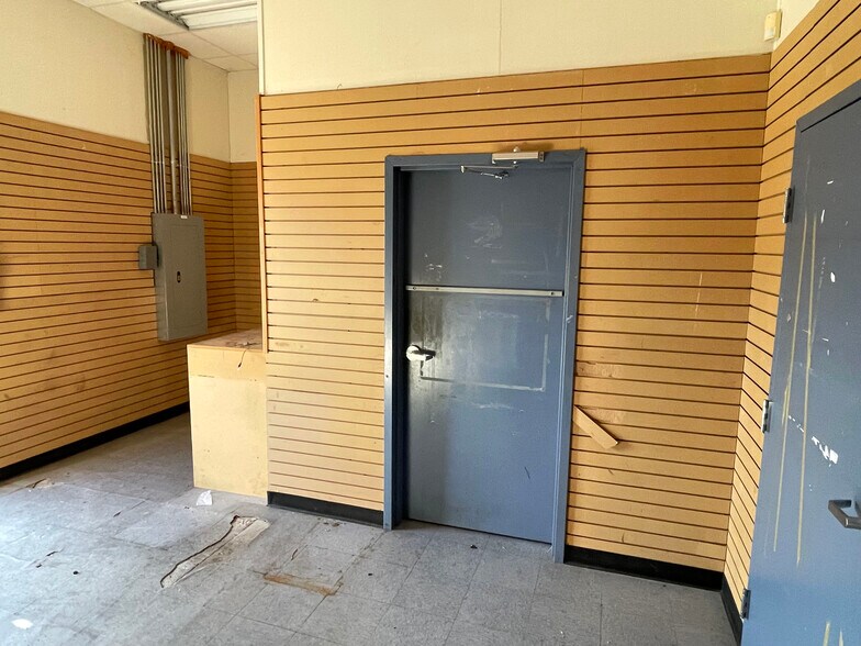 More Photos Of 4415 US Hwy 83, Laredo Unknown For Lease