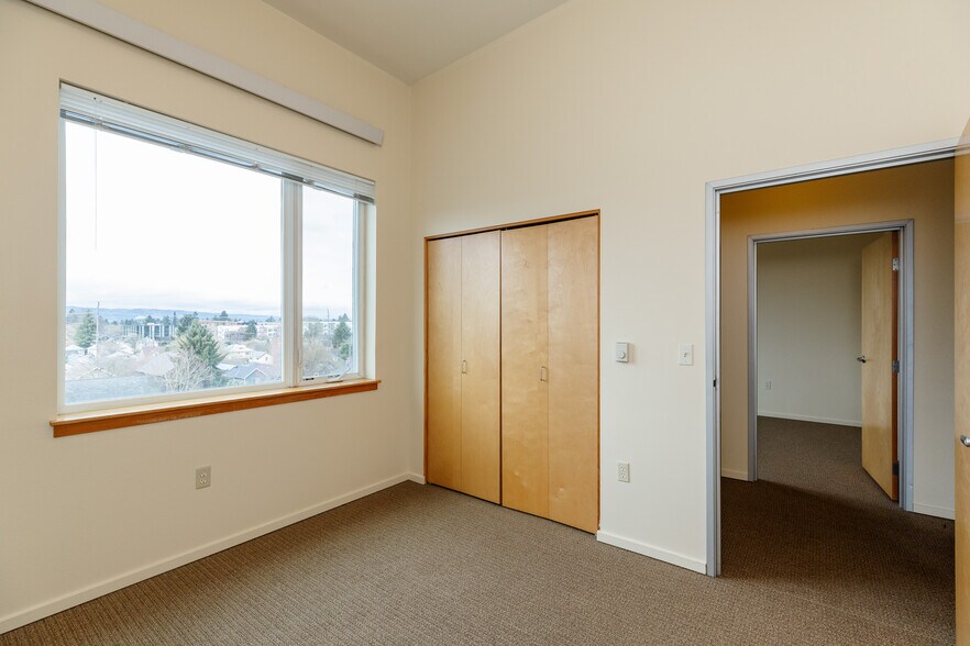 More Photos Of 375 NE Shaver St, Portland Apartments For Sale