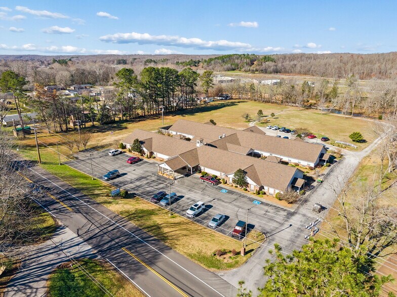 More Photos Of 811 W Main St, Waverly Healthcare For Sale