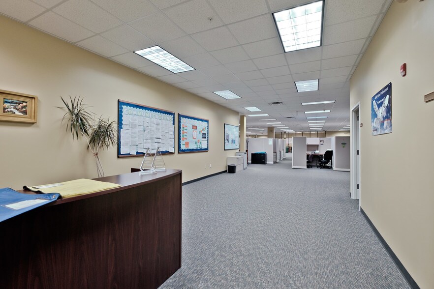 More Photos Of 45 Commerce Dr, Augusta Office For Lease