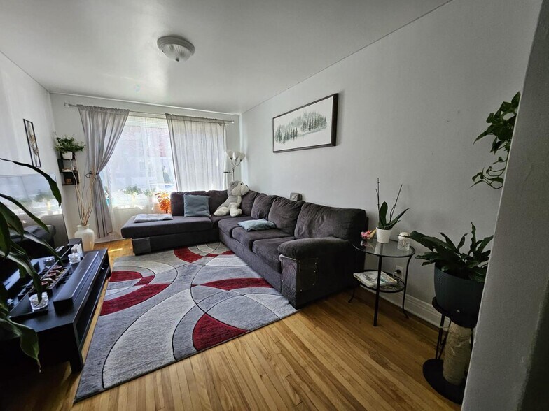 More Photos Of 6545 Av 38E, Montréal Apartments For Sale