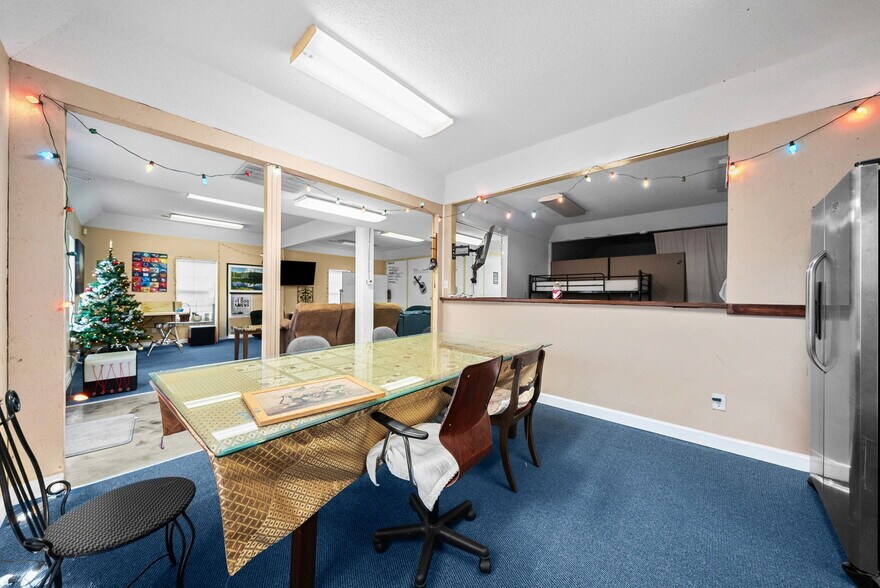 More Photos Of 1959 Fort Campbell Blvd, Clarksville Freestanding For Sale