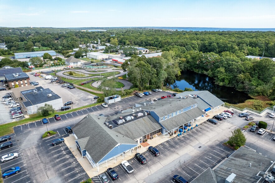 More Photos Of 140 Point Judith Rd, Narragansett Storefront Retail Office For Sale