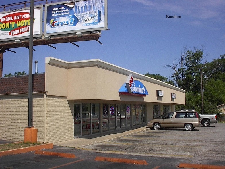 More Photos Of 129-137 Bandera Rd, San Antonio Storefront For Lease