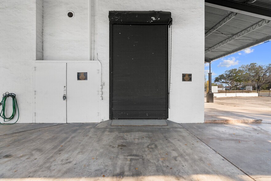 More Photos Of 939 N Magnolia Ave, Ocala Freestanding For Sale