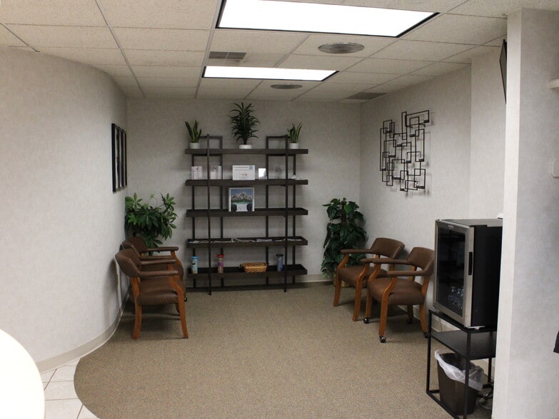 More Photos Of 525 E Division St, Fond Du Lac Medical For Sale