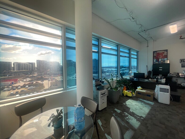 More Photos Of 8477 Bridgeport Rd, Richmond Office For Sale