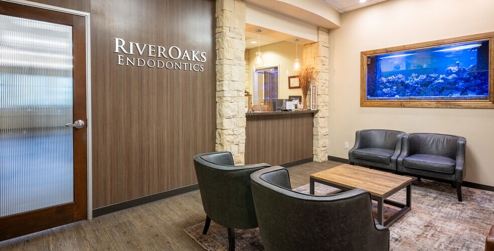 More Photos Of 9900 Stockdale Hwy, Bakersfield Medical For Sale