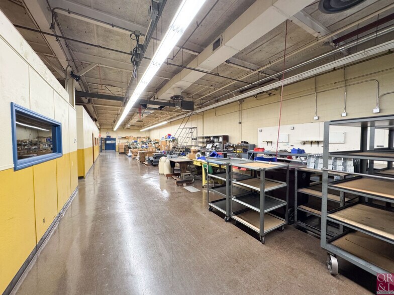 More Photos Of 2055 S Main St, Middletown Manufacturing For Sale
