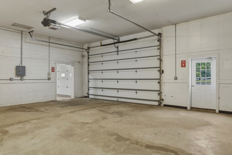 More Photos Of 25 E Pulteney St, Corning Office For Sale