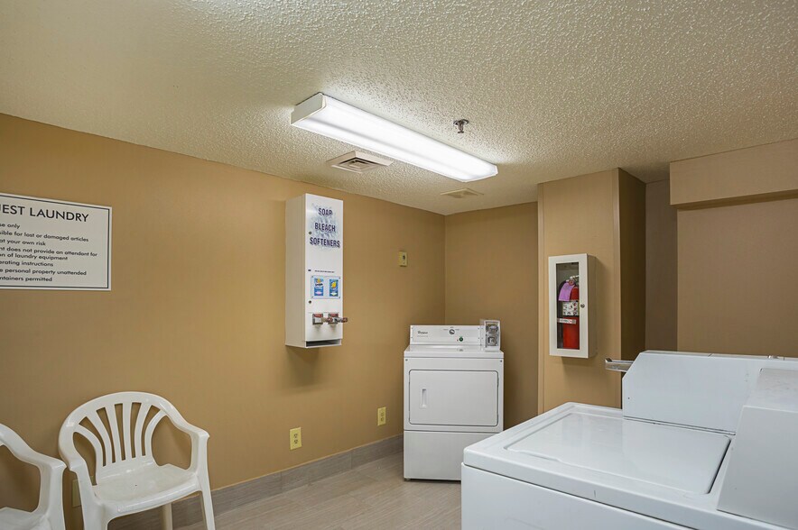 More Photos Of 4924 Constitution Ave, Baton Rouge Hotel For Sale