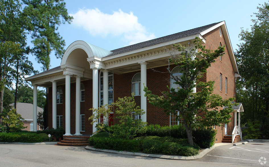 Primary Photo Of 997 S Mcpherson Church Rd, Fayetteville Medical For Lease