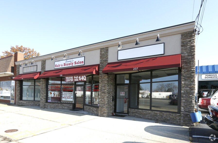 More Photos Of 237-241 Plainfield Ave, Edison Freestanding For Lease