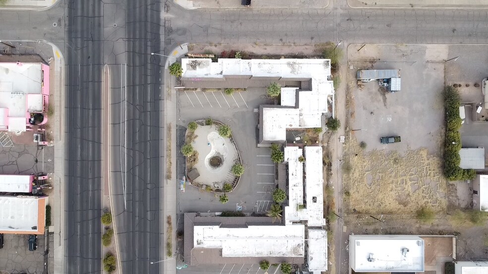 More Photos Of 1742 N Oracle Rd, Tucson Apartments For Sale