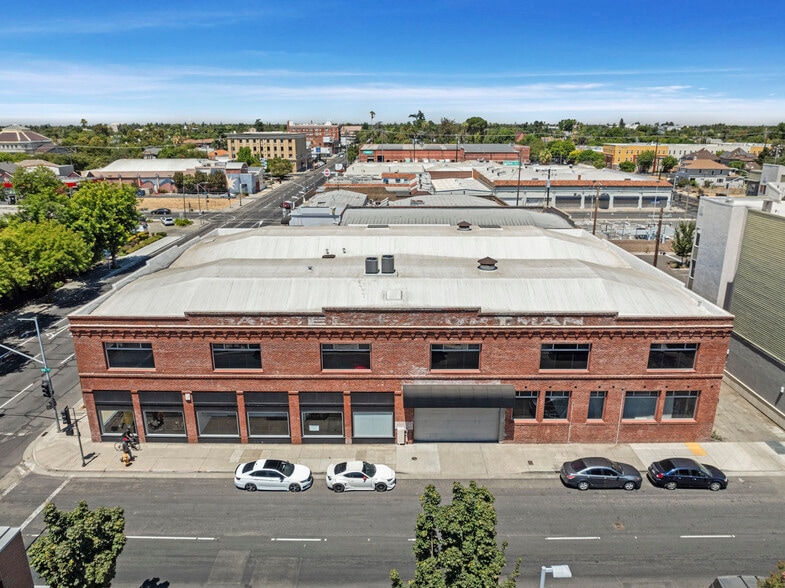 More Photos Of 600 N El Dorado St, Stockton Service For Sale