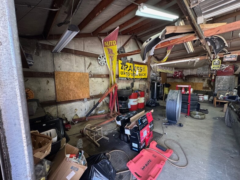 More Photos Of 2225 W Sugar Creek Rd, Charlotte Freestanding For Sale