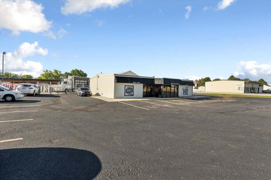 More Photos Of 501 Veterans Memorial Hwy, Council Bluffs Freestanding For Sale
