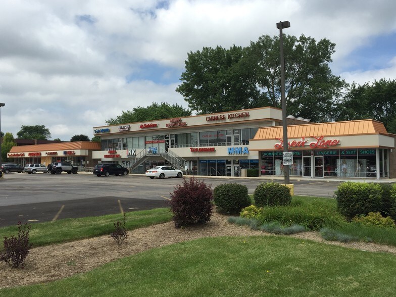 More Photos Of 1001-1037 W Ogden Ave, Naperville Unknown For Lease