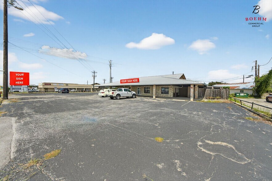 More Photos Of 32840 IH-10 W, Boerne Office For Lease