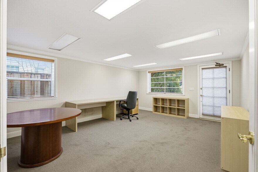 More Photos Of 29 Hawthorne Ave, Los Altos Office For Lease