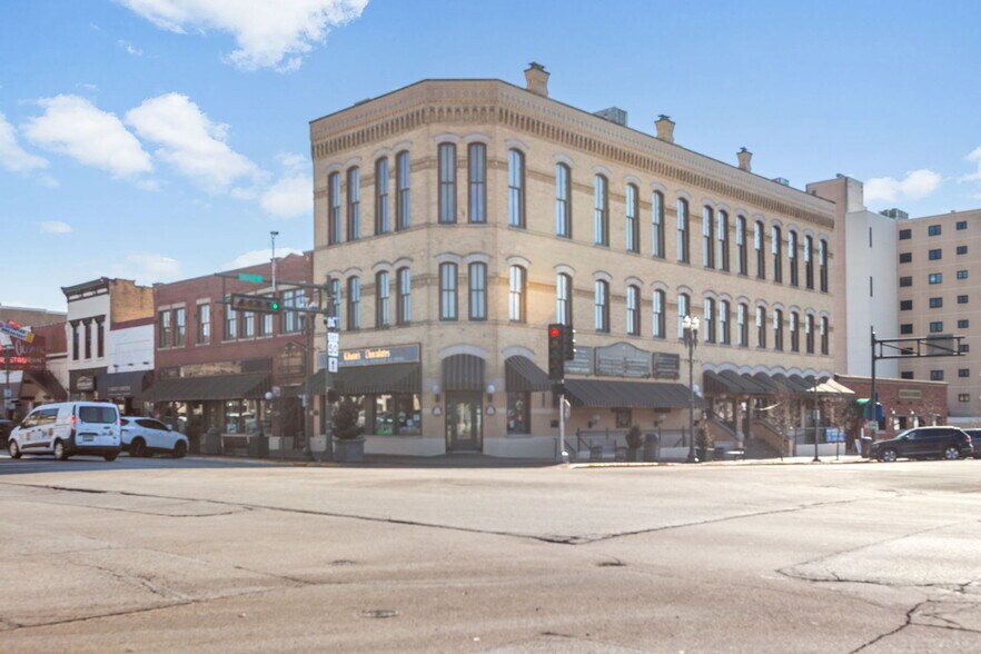 Primary Photo Of 772 W Main St, Lake Geneva Loft Creative Space For Lease