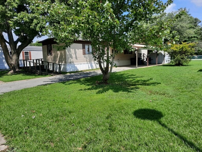 More Photos Of 321 N All Seasons Rd, Geff Manufactured Housing Mobile Home Park For Sale