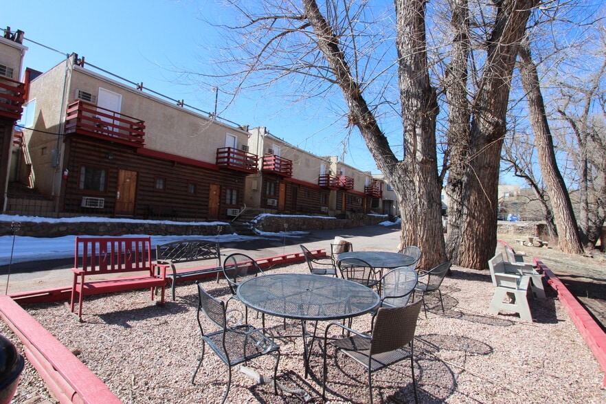 More Photos Of 54 Manitou Ave, Manitou Springs Hotel For Sale