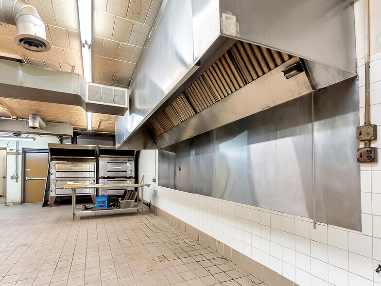 More Photos Of 1341 Springwells St, Detroit General Retail For Sale