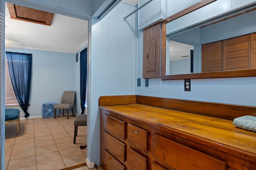 More Photos Of 8301 Congress St, Port Richey Flex For Sale