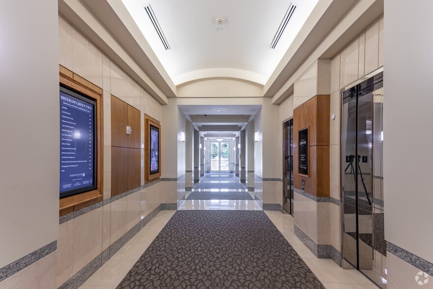 More Photos Of 14045 Ballantyne Corporate Pl, Charlotte Office For Lease