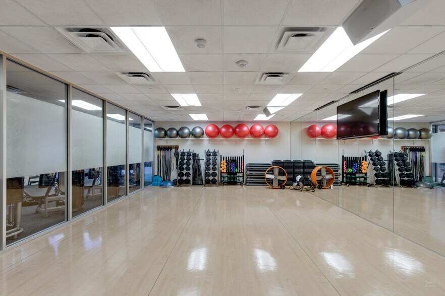 More Photos Of 1220 Augusta Dr, Houston Office For Sale