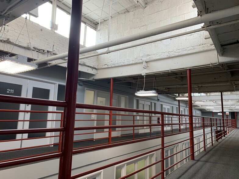 More Photos Of 1410-1440 N Kingsbury St, Chicago Manufacturing For Lease
