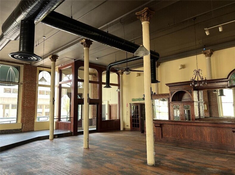 More Photos Of 224 N 4th St, Saint Joseph Office For Lease