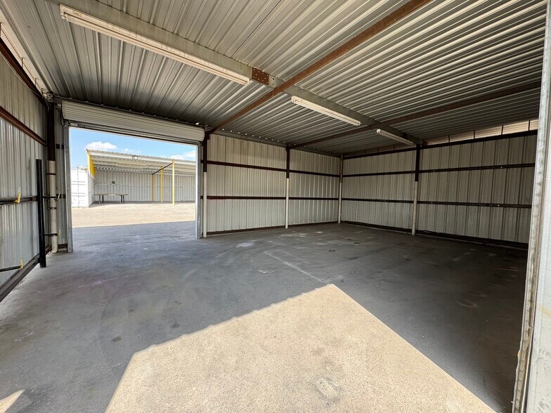 More Photos Of 500 - 544 Butte Street St, Bakersfield Industrial For Sale