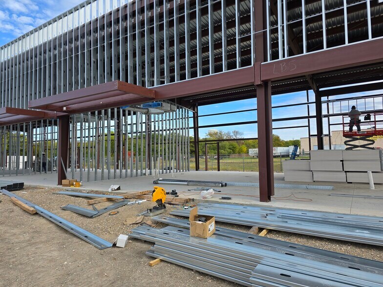 More Photos Of 9820 Huebner Rd, San Antonio Storefront Retail Office For Lease